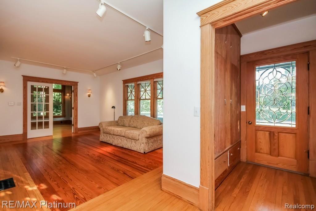 732 West Grand River Road Howell, MI 48843 - Photo 24 of 86