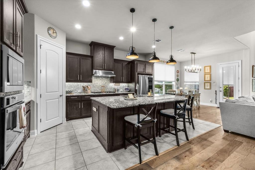 1725 Crested Ridge Road Fort Worth, TX 76008 - Photo 10 of 36