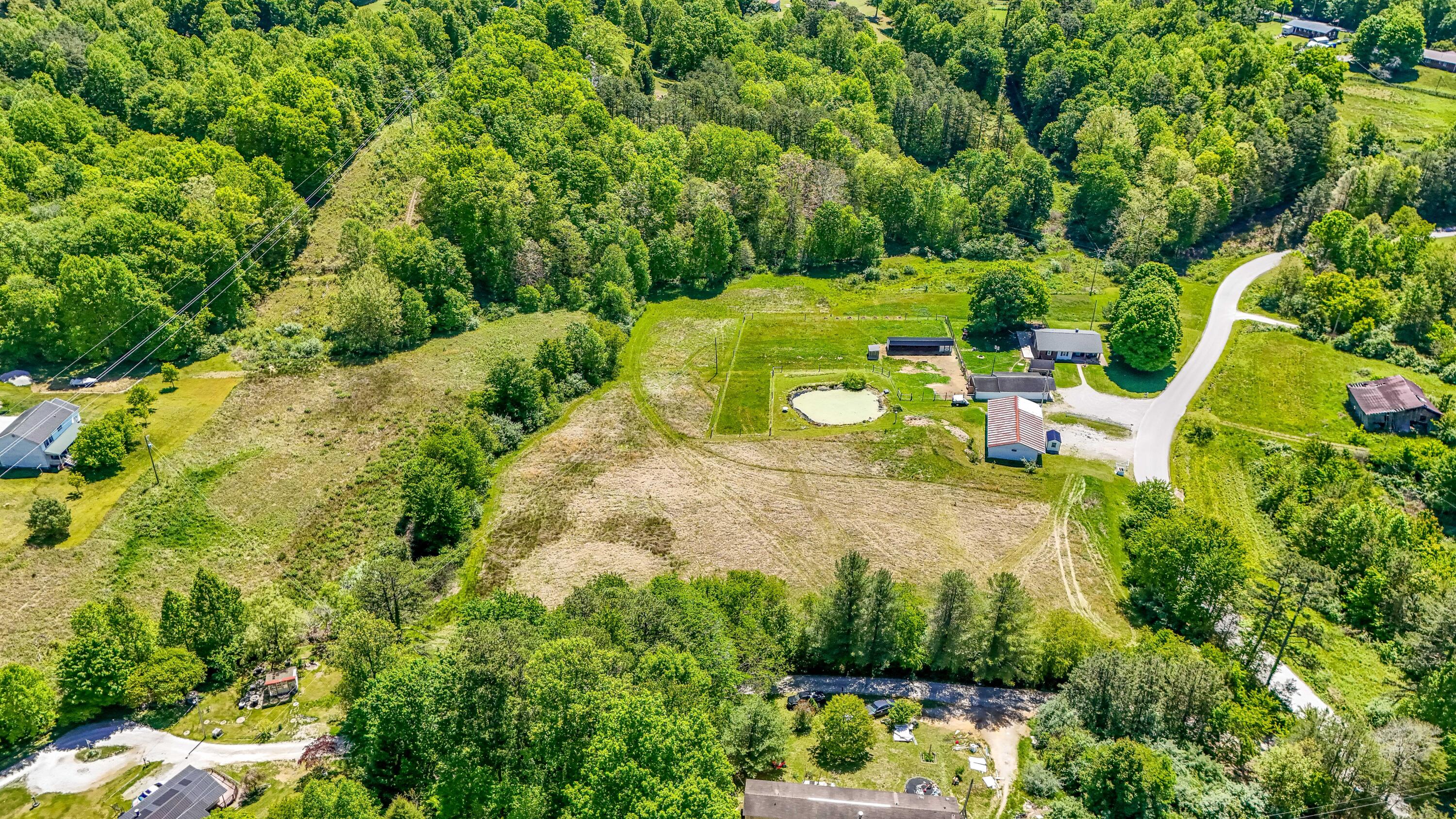 2481 McCammon Ridge Road McKee, KY 40447 - Photo 40 of 62 LightroomRealEstateEdits-3