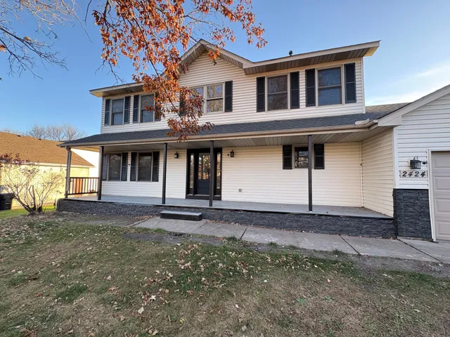$474,900 | 2424 Briar Oakes Boulevard, Monticello, MN 55362