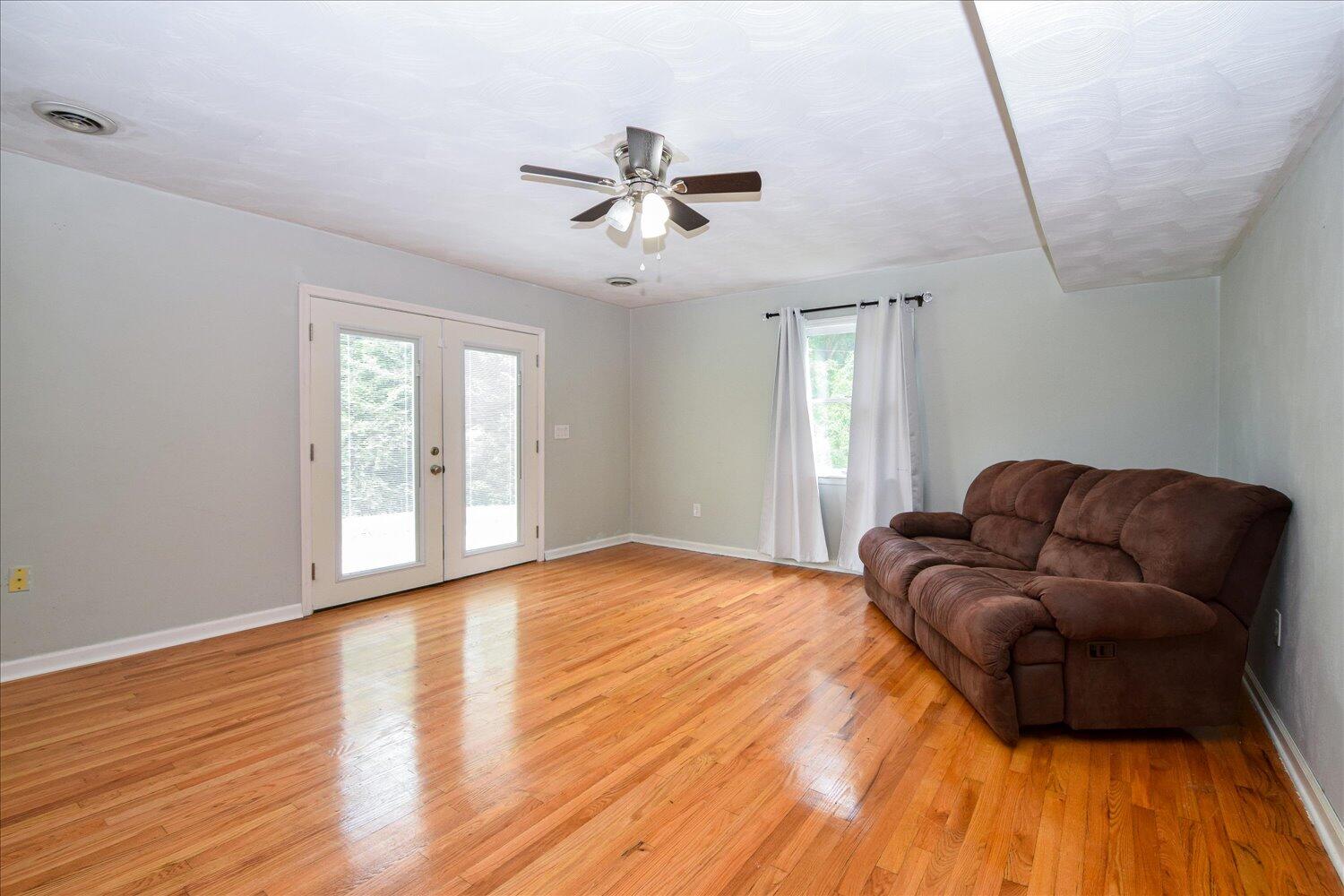 1316 Dudley Road Moneta, VA 24121 - Photo 7 of 37 a living room with furniture and a fireplace