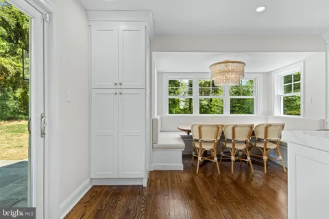 $2,100,000 | 1611 Lark Lane, Villanova, PA 19085