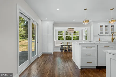 $2,100,000 | 1611 Lark Lane, Villanova, PA 19085
