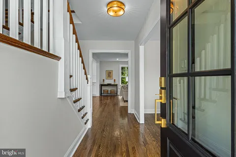 $2,100,000 | 1611 Lark Lane, Villanova, PA 19085
