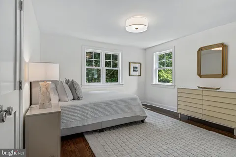 $2,100,000 | 1611 Lark Lane, Villanova, PA 19085