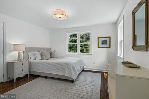 $2,100,000 | 1611 Lark Lane, Villanova, PA 19085