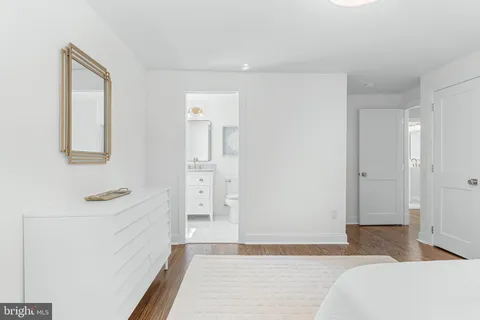 $2,100,000 | 1611 Lark Lane, Villanova, PA 19085