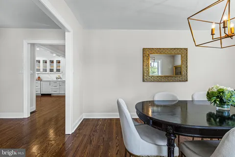 $2,100,000 | 1611 Lark Lane, Villanova, PA 19085