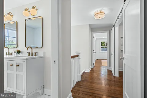 $2,100,000 | 1611 Lark Lane, Villanova, PA 19085