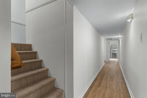 $2,100,000 | 1611 Lark Lane, Villanova, PA 19085