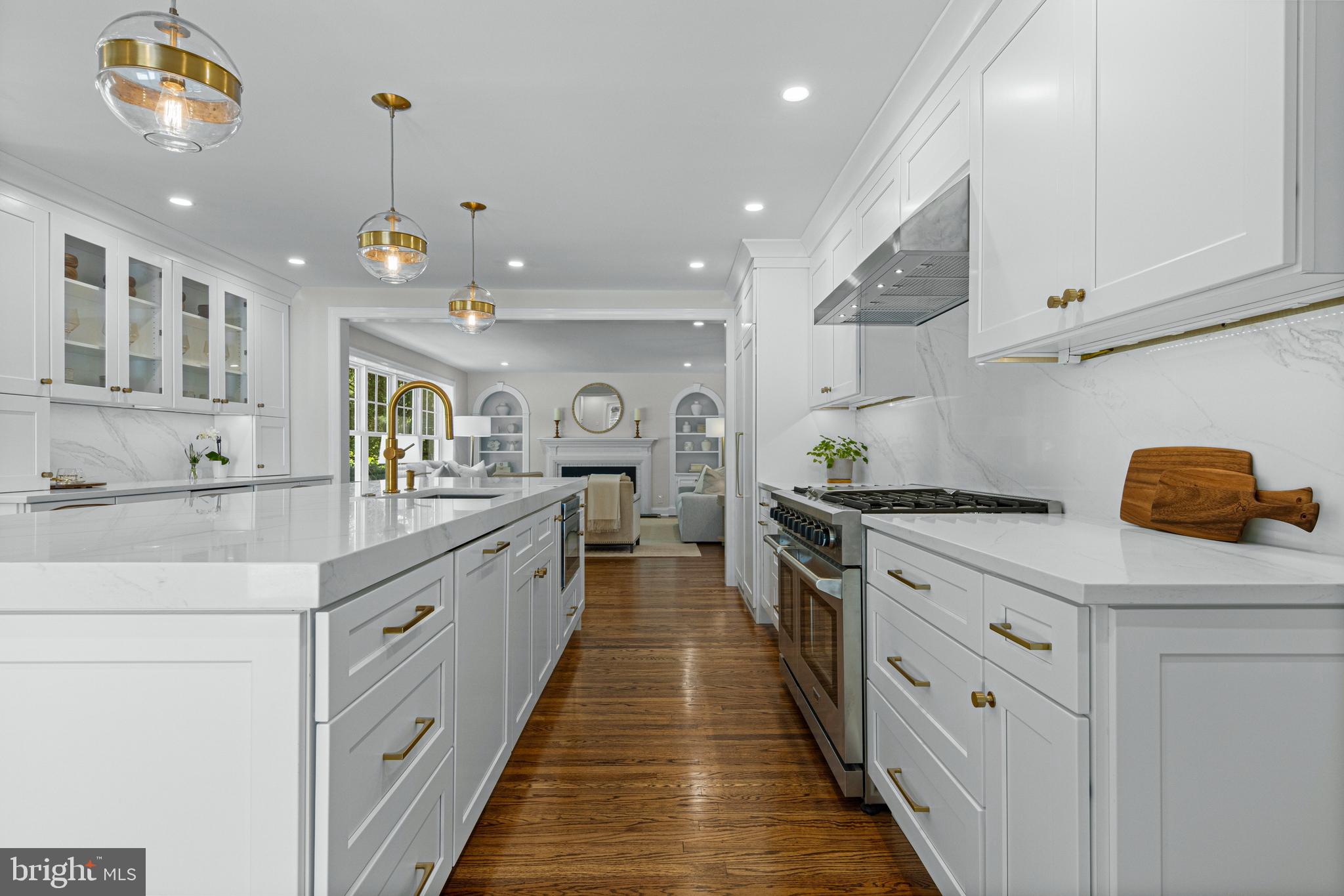 1611 Lark Lane Villanova, PA 19085 - Photo 7 of 67 Incredible kitchen open to Family Room