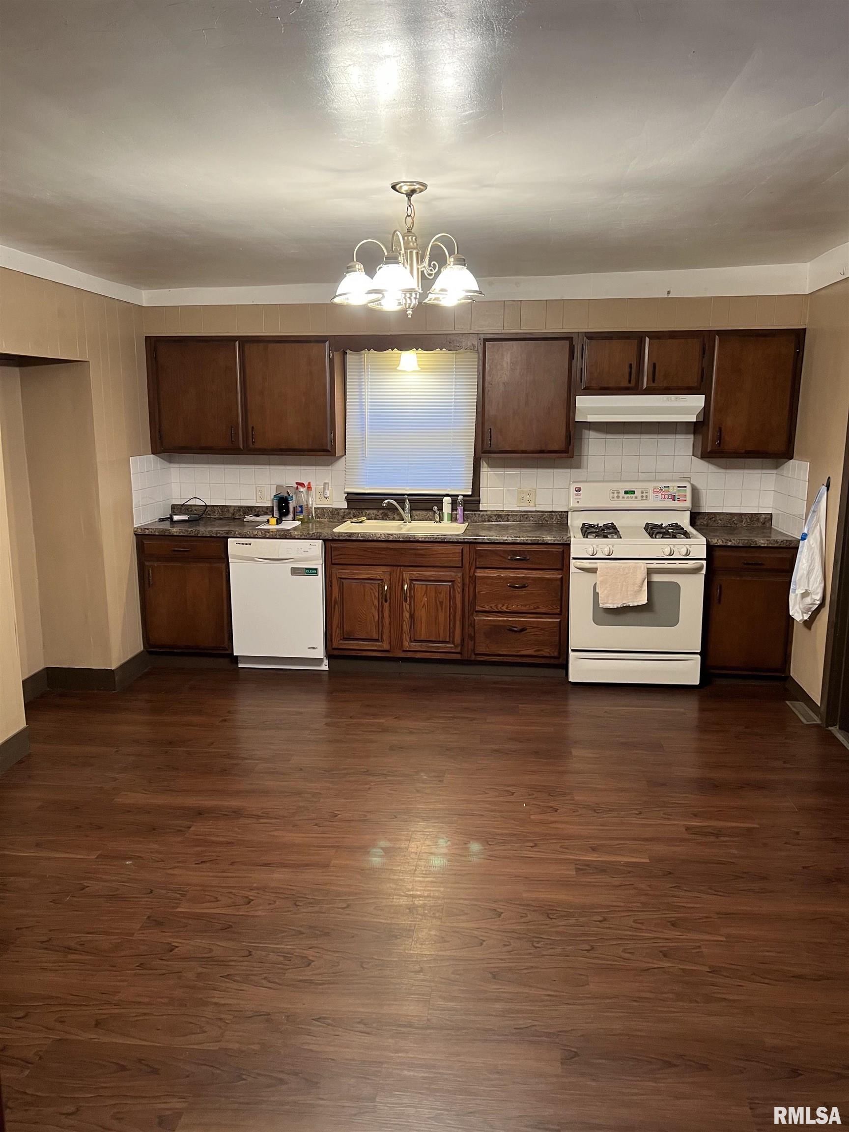 1627 North 10th Street Springfield, IL 62702 - Photo 9 of 20