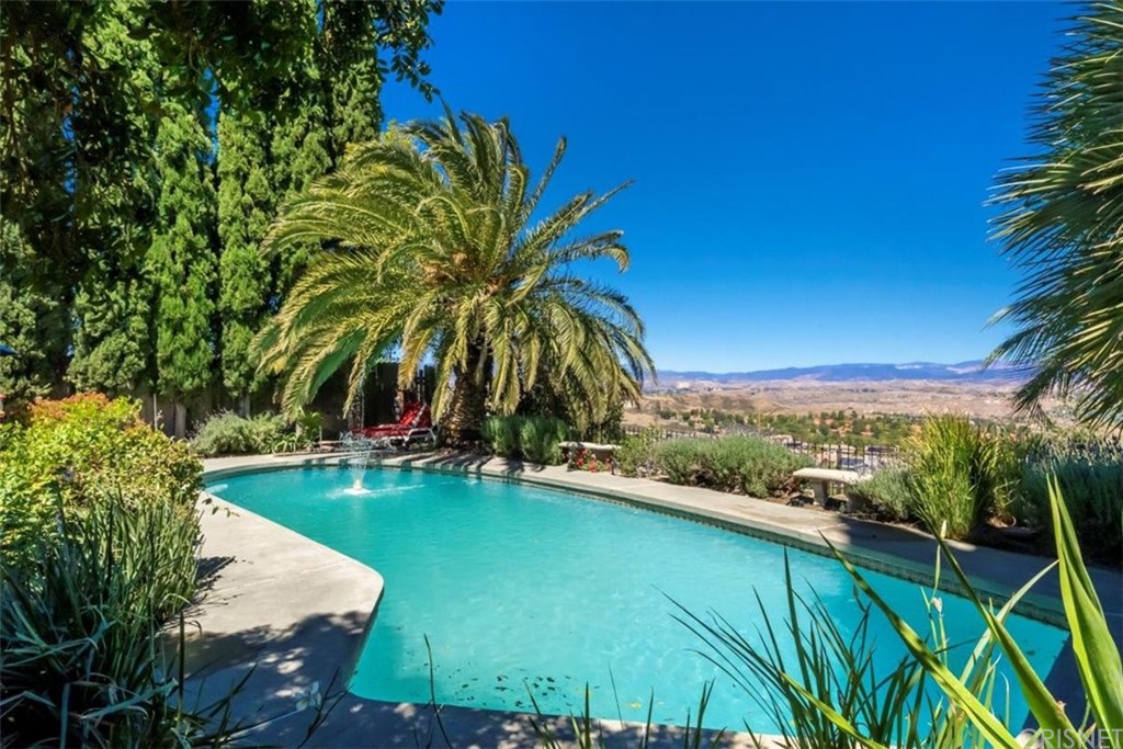 19701 Green Mountain Drive Newhall, CA 91321 - Photo 23 of 37