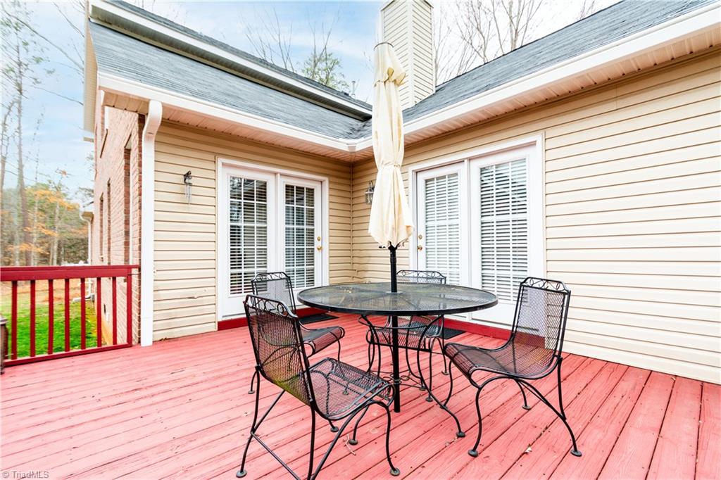 3896 Waterview Road High Point, NC 27265 - Photo 29 of 36 Outdoor Entertaining