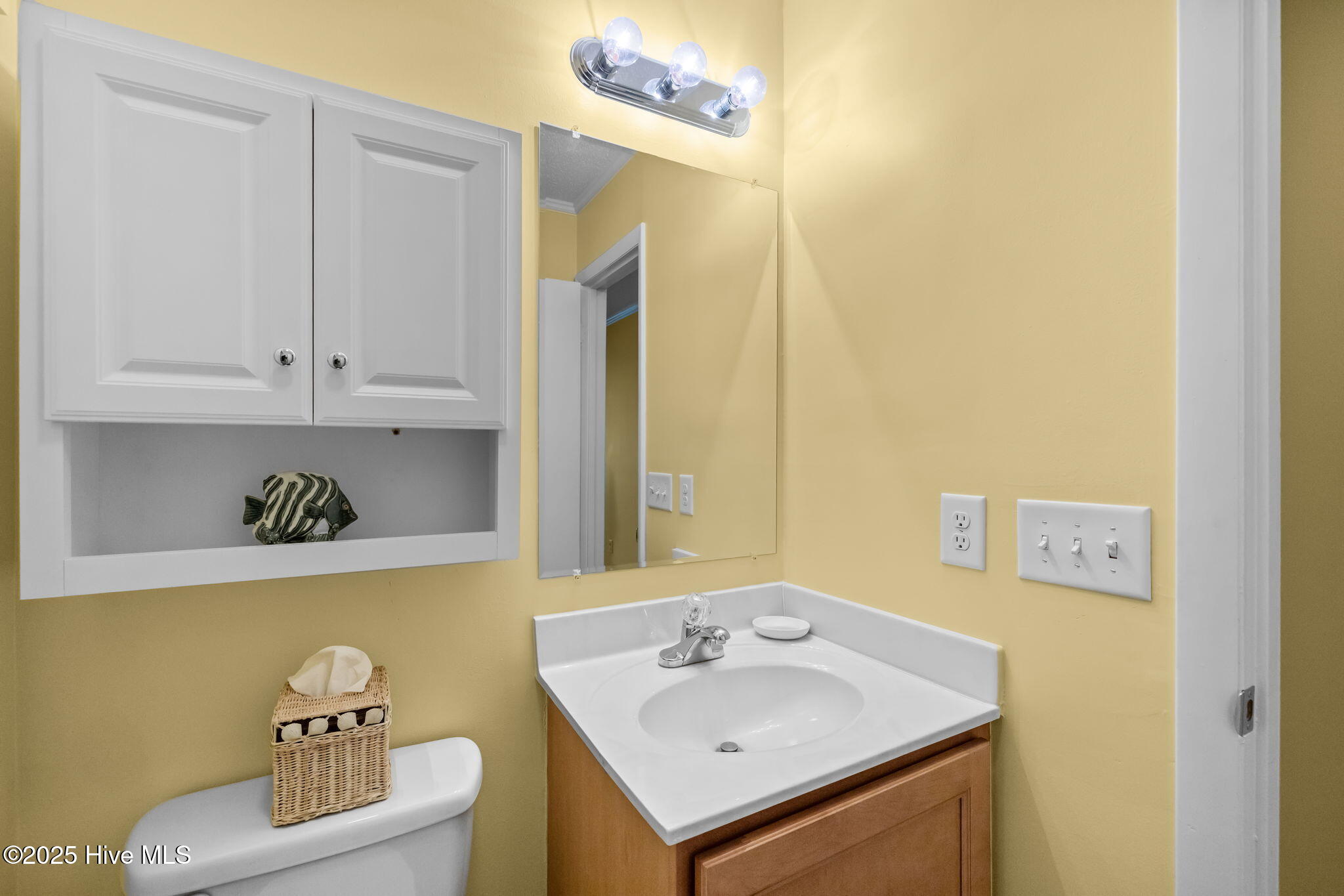 2509 West Fort Macon Road, Unit 103B Atlantic Beach, NC 28512 - Photo 28 of 48 Hall Bath