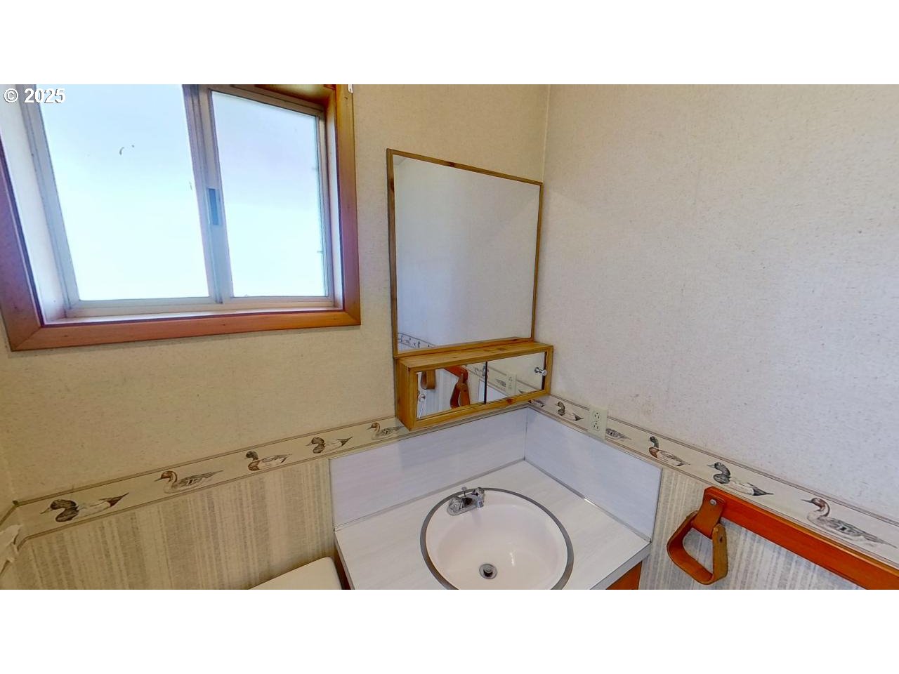 5878 Nonpareil Road Sutherlin, OR 97479 - Photo 11 of 46