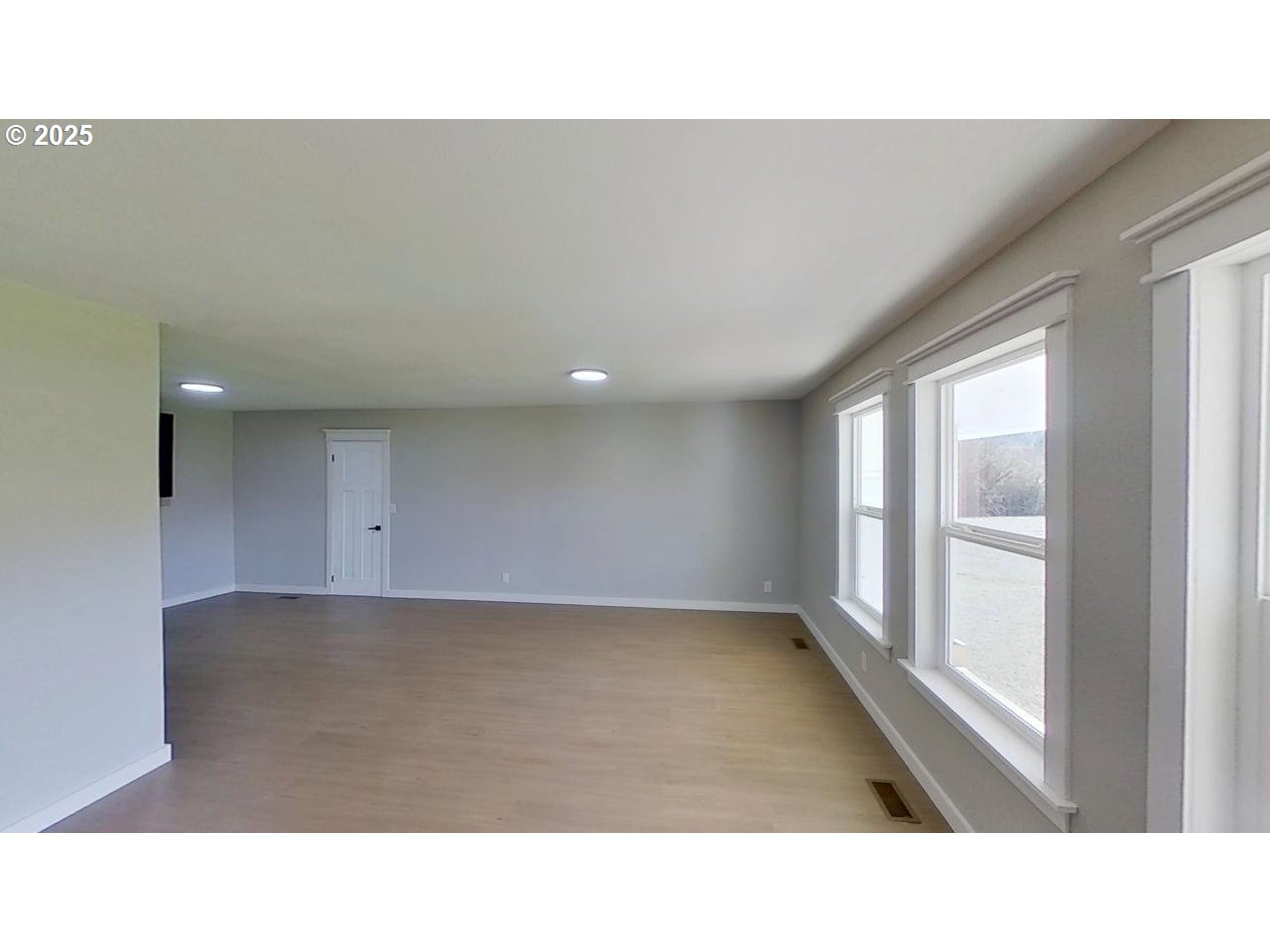 5878 Nonpareil Road Sutherlin, OR 97479 - Photo 3 of 46