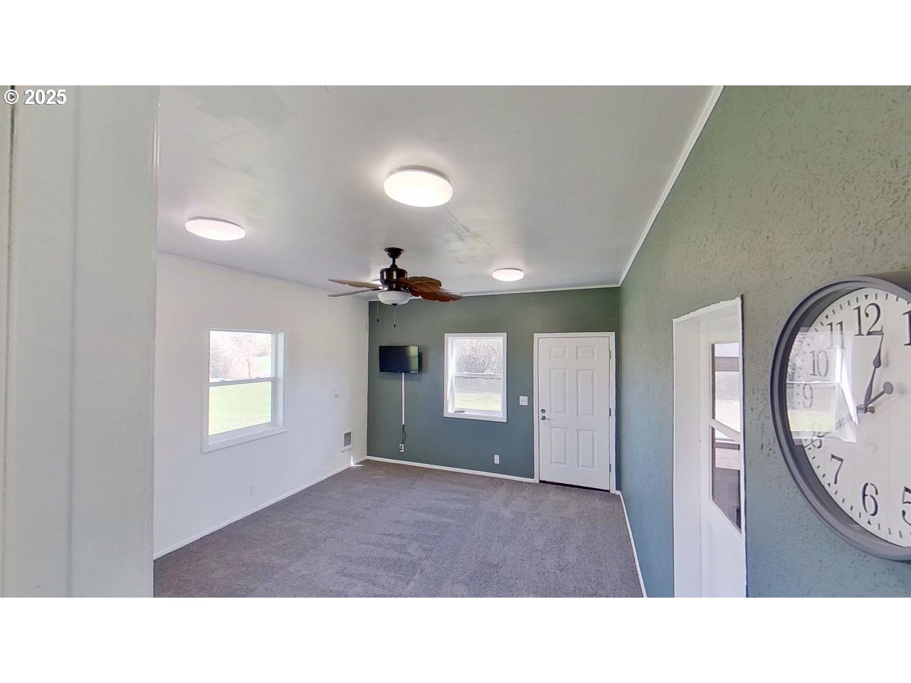 5878 Nonpareil Road Sutherlin, OR 97479 - Photo 7 of 46