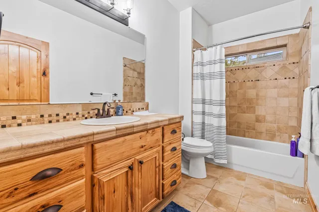 $1,135,000 | 29 Pointe At Goldfork Court, Donnelly, ID 83615