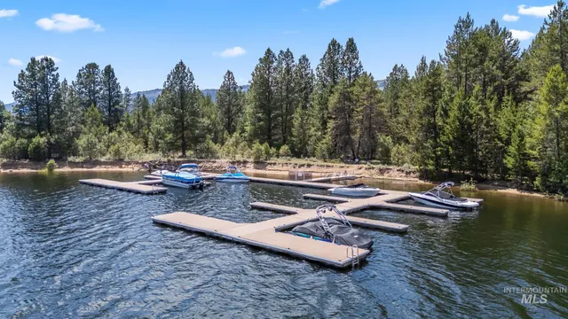 $1,135,000 | 29 Pointe At Goldfork Court, Donnelly, ID 83615