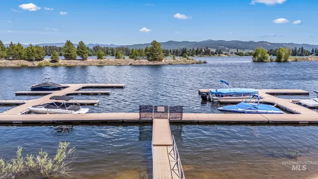 $1,135,000 | 29 Pointe At Goldfork Court, Donnelly, ID 83615