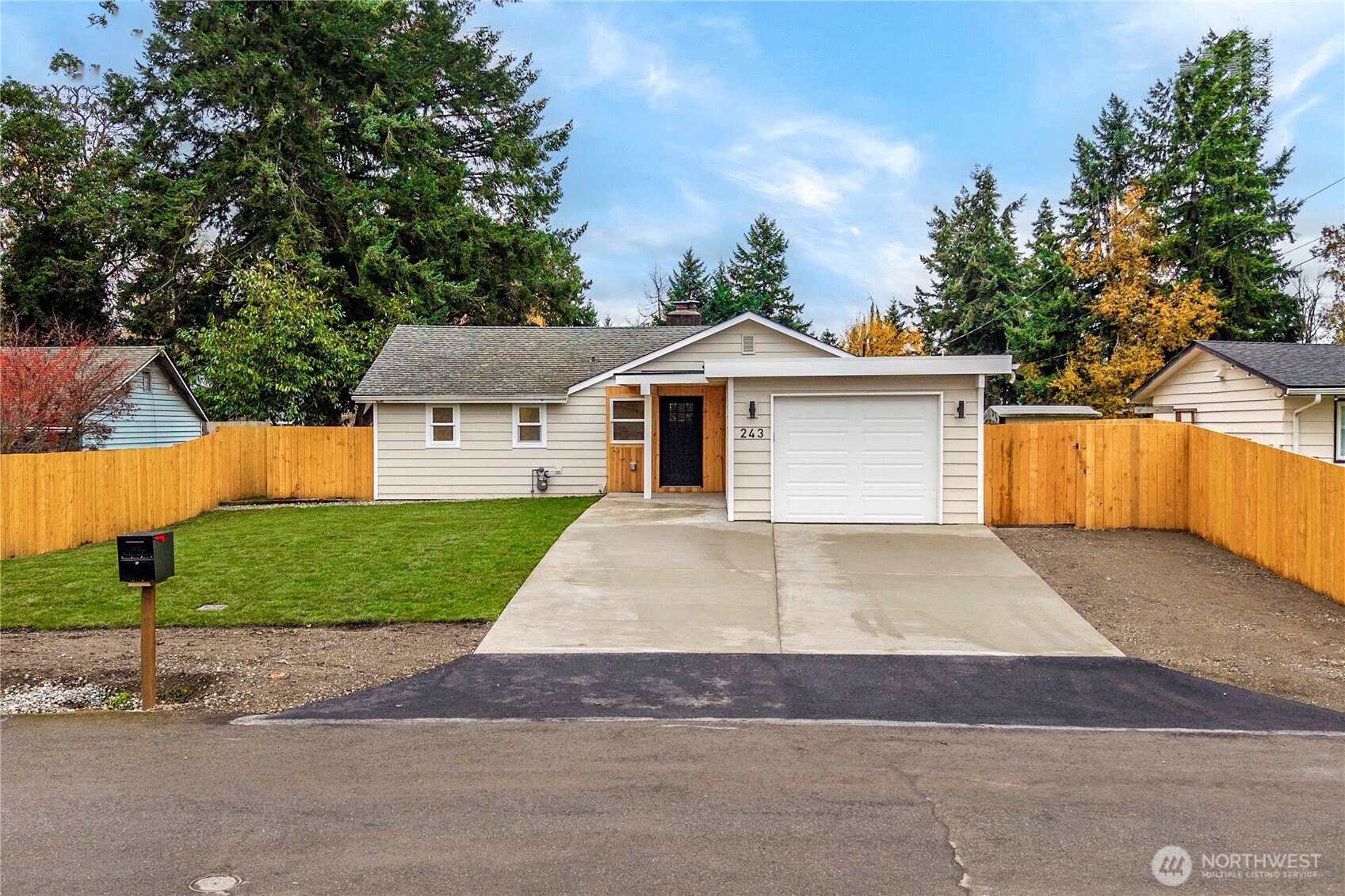 243 South 187th Street Burien, WA 98148 - Photo 2 of 40