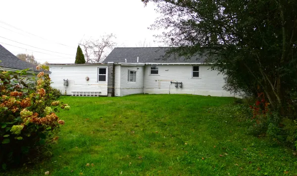 $900 | 25 School Street, Unit 25, Canaan, NH 03741