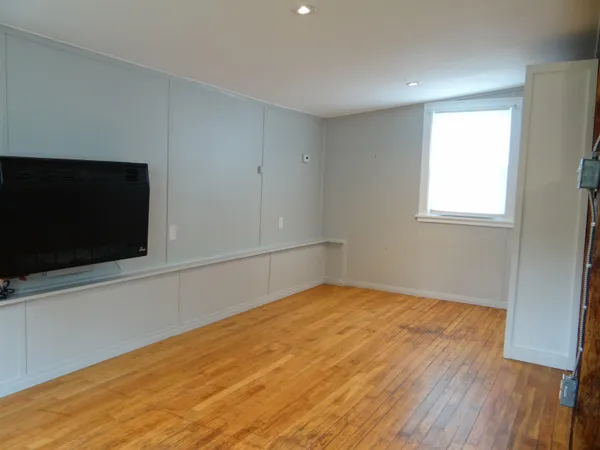 $900 | 25 School Street, Unit 25, Canaan, NH 03741