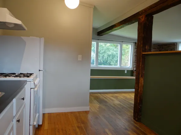 $900 | 25 School Street, Unit 25, Canaan, NH 03741
