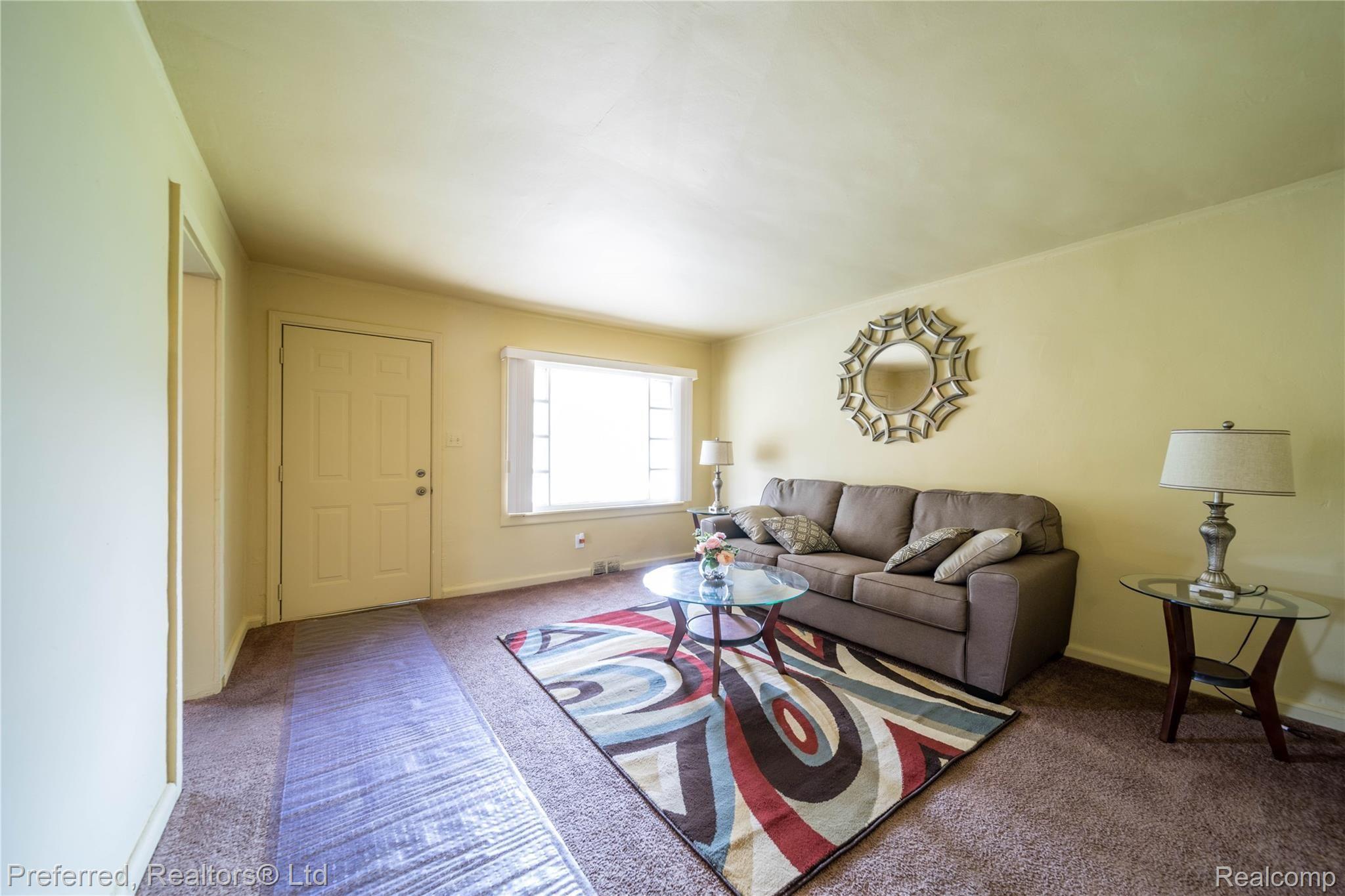 3724 Spring Hill Avenue Inkster, MI 48141 - Photo 8 of 28 Living Room