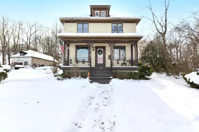 $349,900 | 561 West Chestnut Street, Burlington, WI 53105