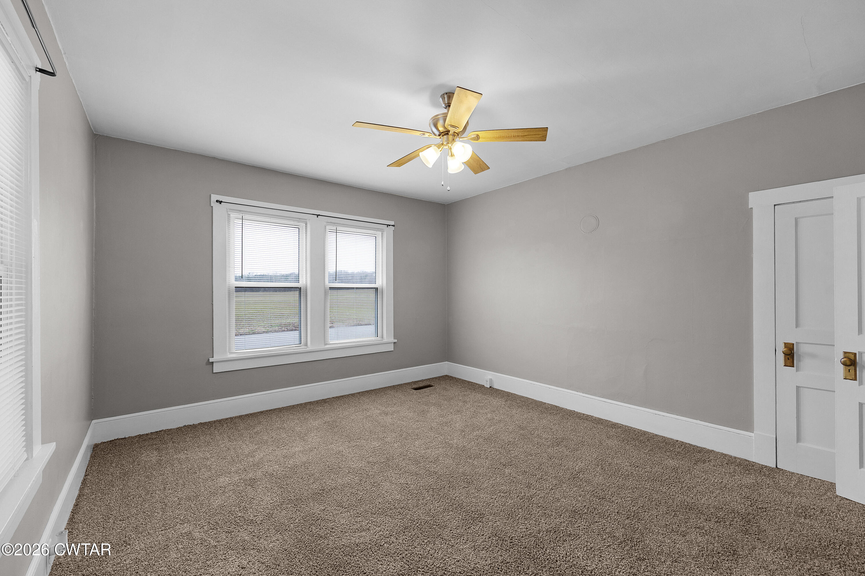 2 Gregg Street Jackson, TN 38301 - Photo 12 of 18 a view of an empty room with a window