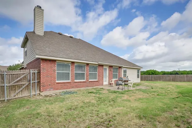 $2,500 | 4 Blue Meadow Court, Mansfield, TX 76063