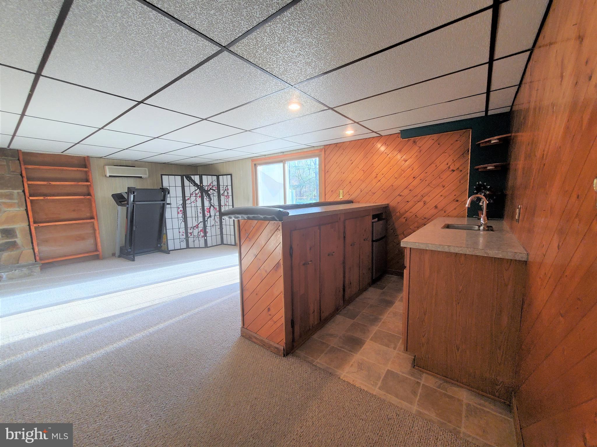 2512 Berkley Road Reading, PA 19605 - Photo 5 of 23