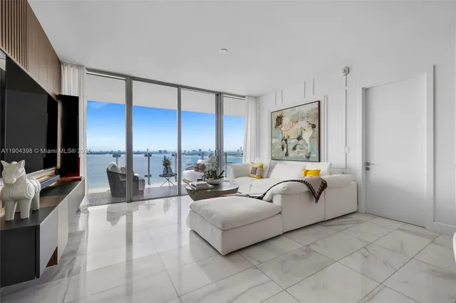 $20,000 | 700 Northeast 26th Terrace, Unit 2202, Miami, FL 33137