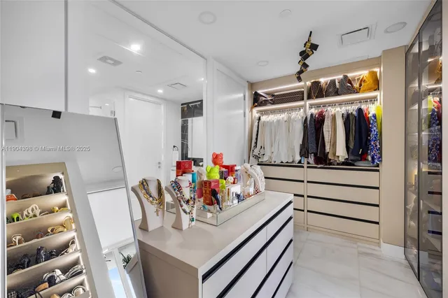 $20,000 | 700 Northeast 26th Terrace, Unit 2202, Miami, FL 33137