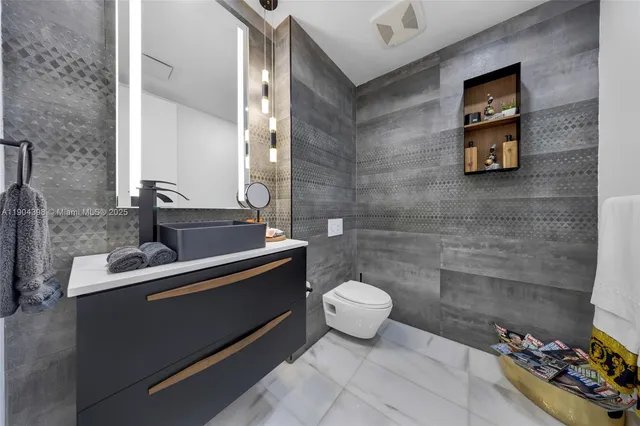 $20,000 | 700 Northeast 26th Terrace, Unit 2202, Miami, FL 33137