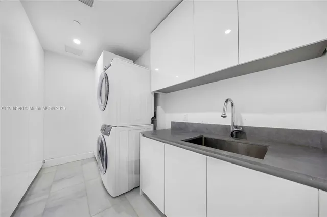 $20,000 | 700 Northeast 26th Terrace, Unit 2202, Miami, FL 33137