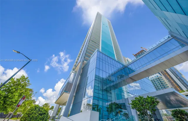 $20,000 | 700 Northeast 26th Terrace, Unit 2202, Miami, FL 33137