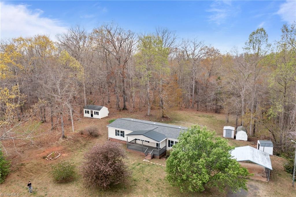 329 Reavis Road Harmony, NC 28634 - Photo 38 of 41 Gallery Image 38