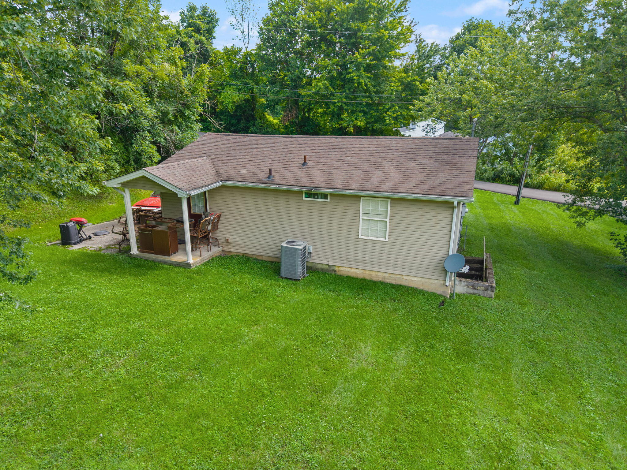 150 Mynhier Road Morehead, KY 40351 - Photo 10 of 104 6-web-or-mls-DJI_20260713112713_0120_D