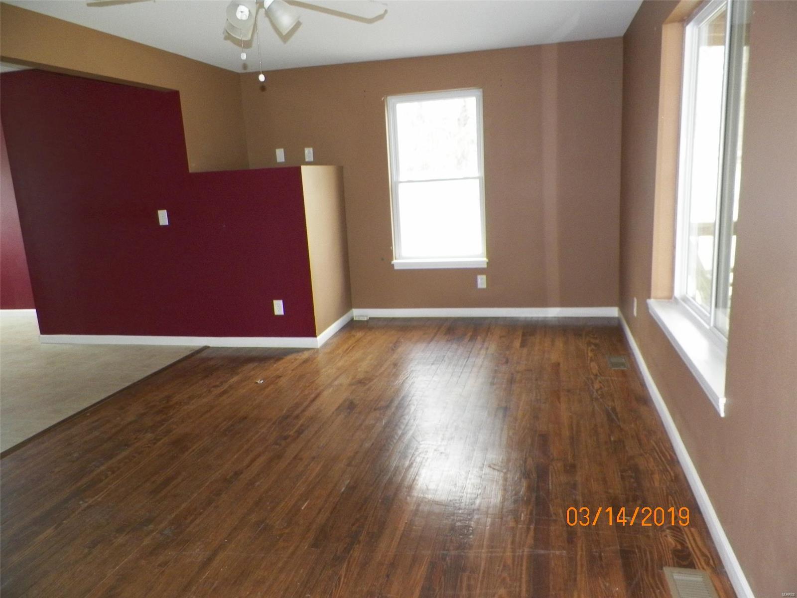 549 St Clair Road Fairview Heights, IL 62208 - Photo 4 of 12 Gallery Image 4