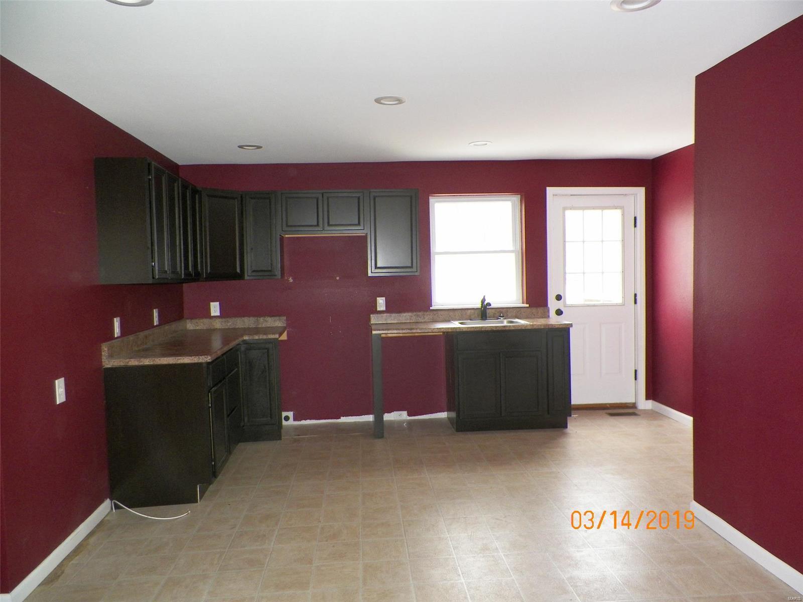 549 St Clair Road Fairview Heights, IL 62208 - Photo 5 of 12 Gallery Image 5
