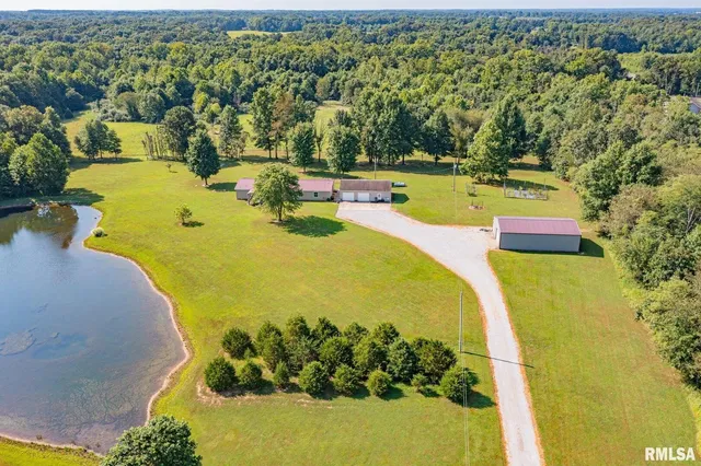 $324,000 | 16807 East Kendall Road, Mount Vernon, IL 62864