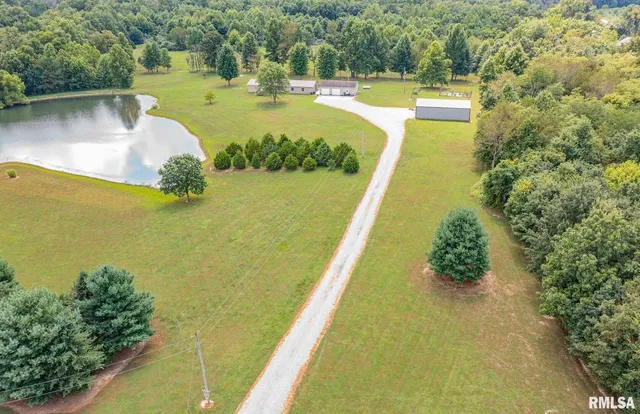 $324,000 | 16807 East Kendall Road, Mount Vernon, IL 62864