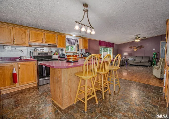 $324,000 | 16807 East Kendall Road, Mount Vernon, IL 62864