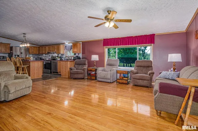 $324,000 | 16807 East Kendall Road, Mount Vernon, IL 62864