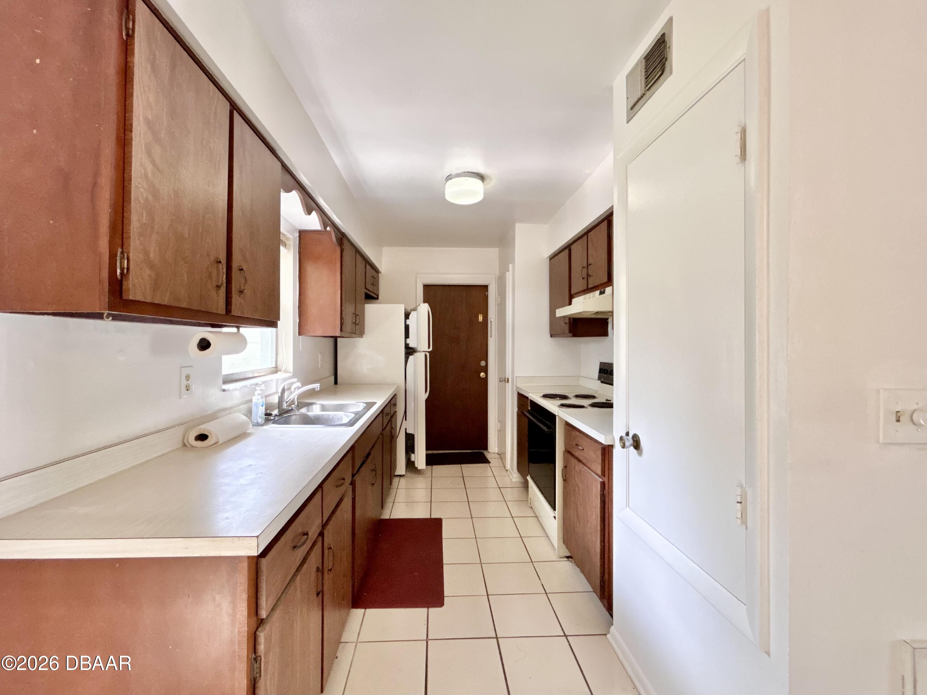 7420 Riverside Place Orlando, FL 32810 - Photo 12 of 21 IMG_3021
