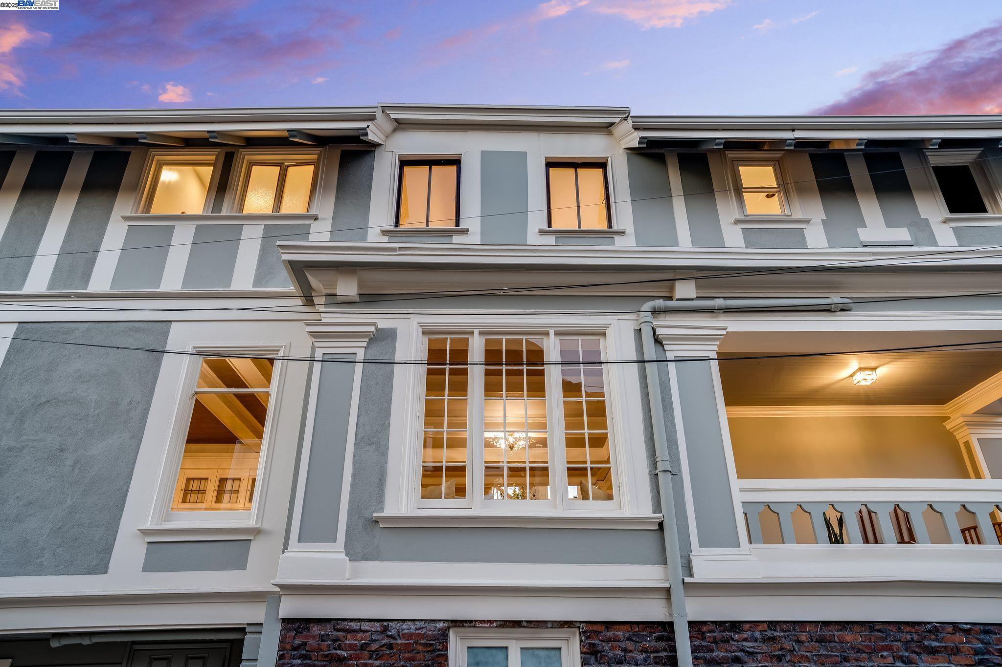 1247 Sherman Street Alameda, CA 94501 - Photo 3 of 50 a front view of a house