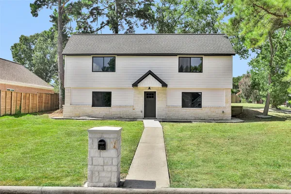 $2,600 | 101 April Point Place, Conroe, TX 77356